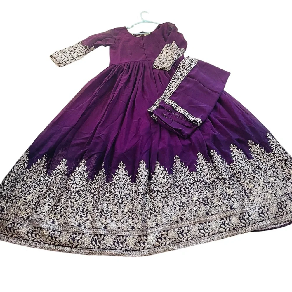Anarkali Salwar - Picture 3 of 10